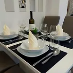 Апартаменти Valux