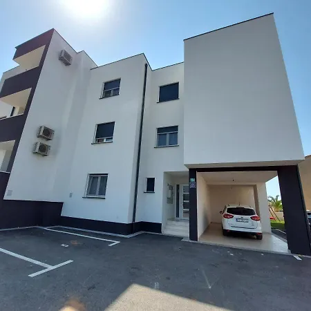 Valux Apartment *